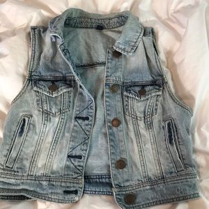 American Eagle Cropped Denim Jacket